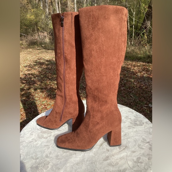Women’s Knee High Faux Suede Boots Platform Heel Side Zipper Brown Size 9 - Picture 2 of 7